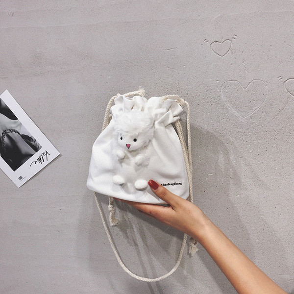 Kis női táska 3D váll elemmel