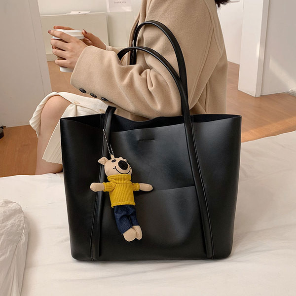 3D elemendi ja nahast käepidemetega nahast käekott