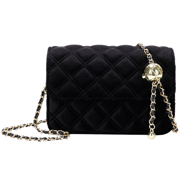 Moodne naistekott kuldse ketiga