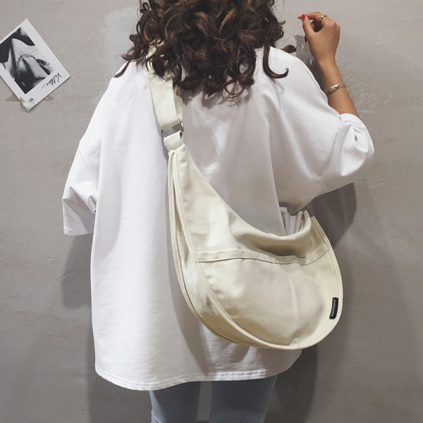 Sport-alkalmi textiltáska vállfogantyúval