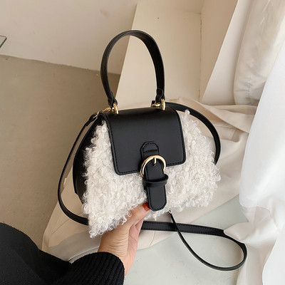 Női táska rövid és hosszú füllel, három színben