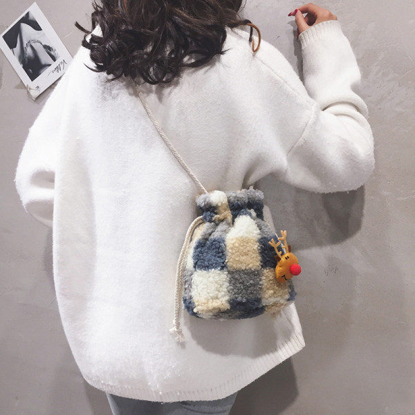 Moderna ženska karirana torba s ručkom za rame