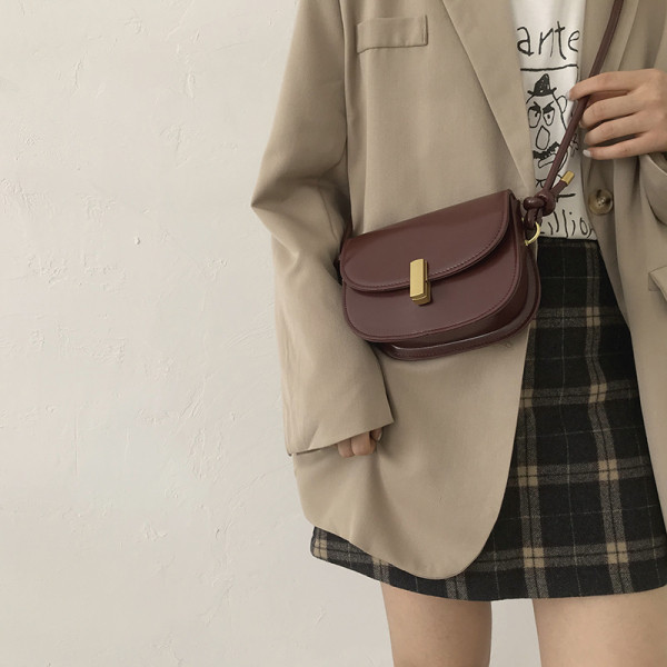 Moodne väike ökonahast kott metallist lukuga