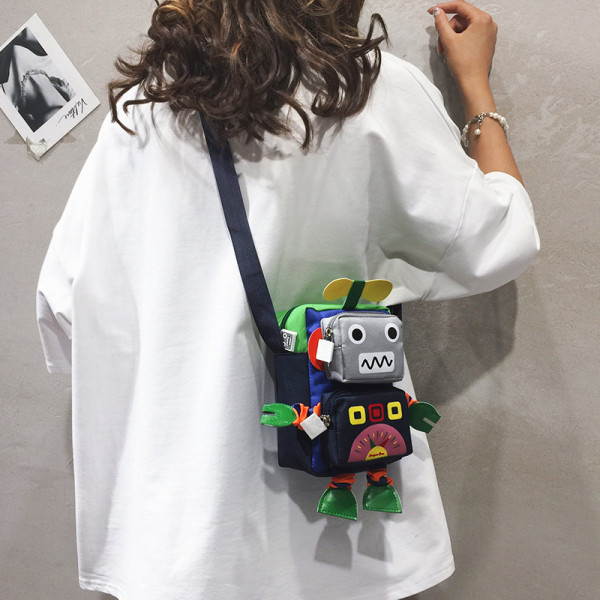 Šarena mala ženska torba s ručkom za rame