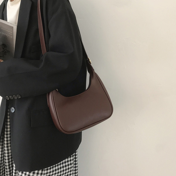 Väike nahast kott tavaline mudel