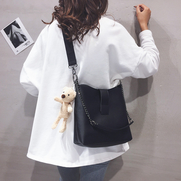 Uue mudeli naistekott - kunstnahast