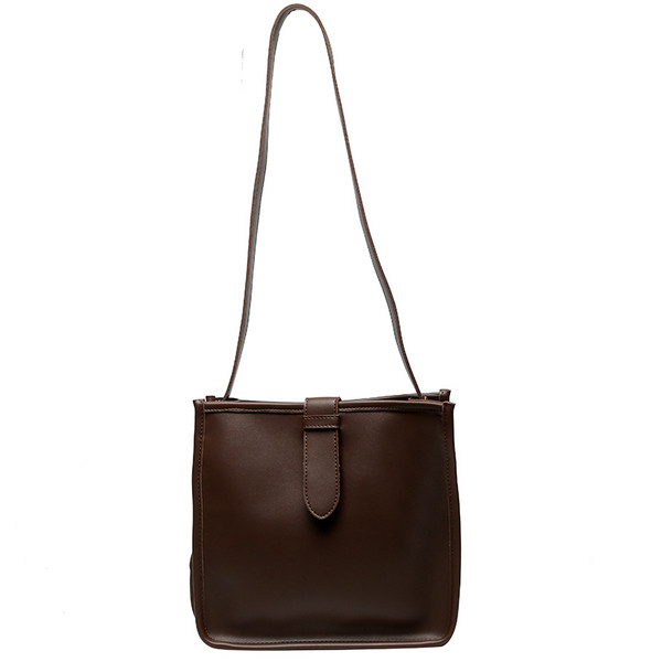 Bőr táska hosszú vállpánttal