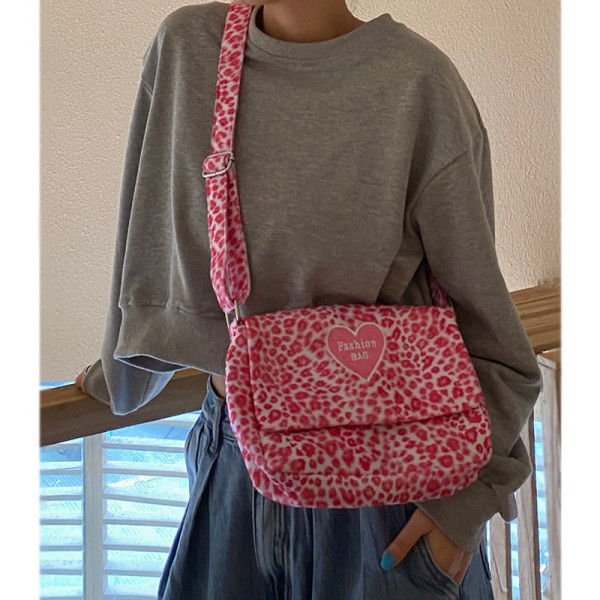 Plišana torba sa životinjskim uzorkom