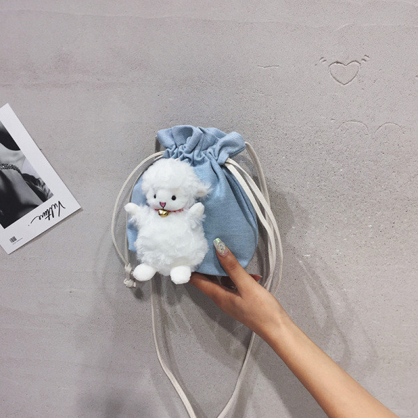 Női táska 3D váll elemmel