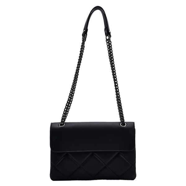 Stílusos női bőrtáska fémlánccal, négy színben