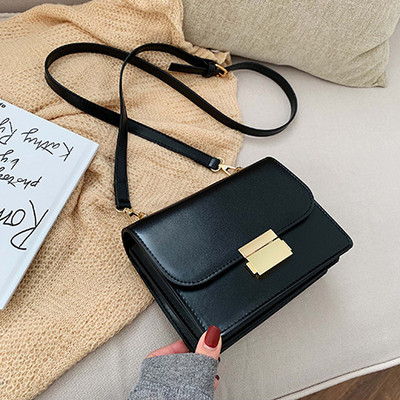 Γυναικεία τσάντα από οικολογικό δέρμα σε διάφορα χρώματα