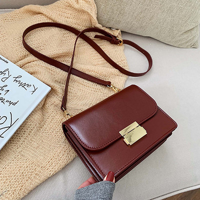 Γυναικεία τσάντα από οικολογικό δέρμα σε διάφορα χρώματα