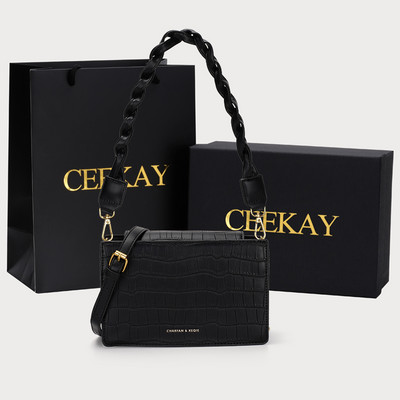 Stílusos női bőr válltáska