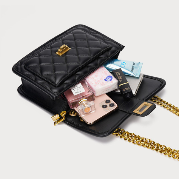 Lukuga ja pika sangaga naistekott