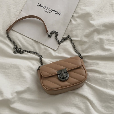 Μικρή έκο δερμάτινη τσάντα με μεταλλικό κούμπωμα