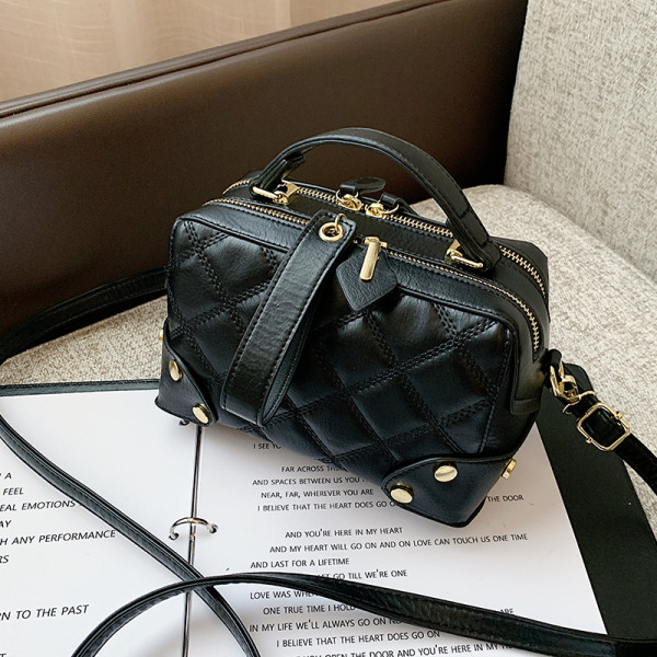 Moodne lukuga naiste kott - musta värvi