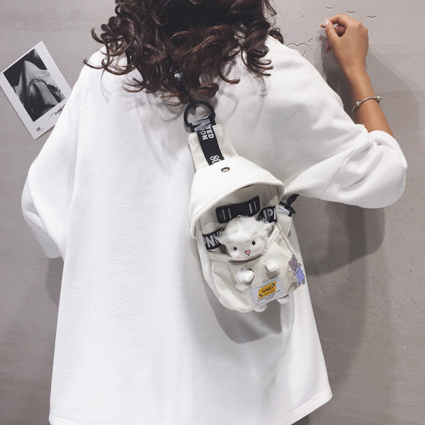 Νέα γυναικεία υφασμάτινη τσάντα με τρισδιάστατο στοιχείο