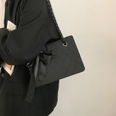 Kis bőrtáska textilszalaggal - két méretben