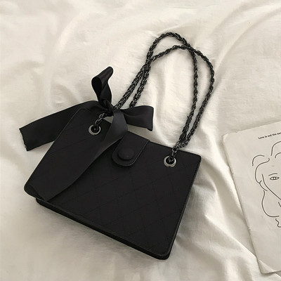 Kis bőrtáska textilszalaggal - két méretben