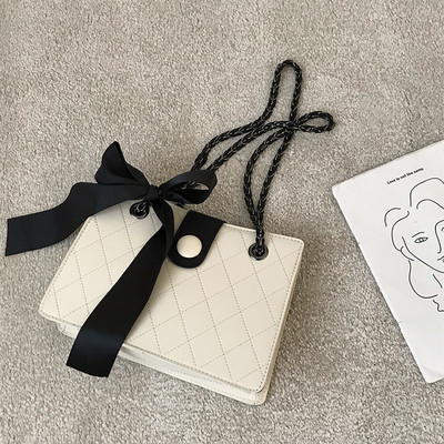 Kis bőrtáska textilszalaggal - két méretben