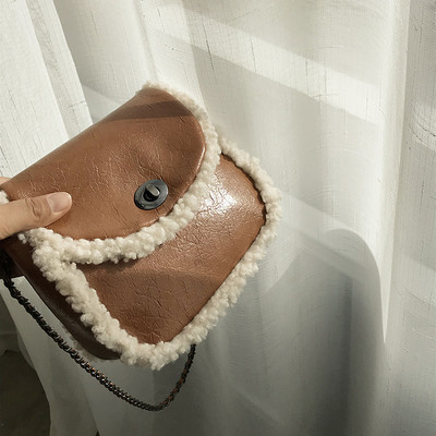 Φθινόπωρο-χειμωνιάτικη τσάντα από οικολογικό δέρμα και γούνα