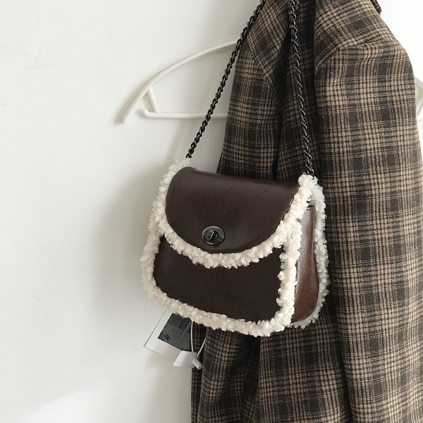 Φθινόπωρο-χειμωνιάτικη τσάντα από οικολογικό δέρμα και γούνα