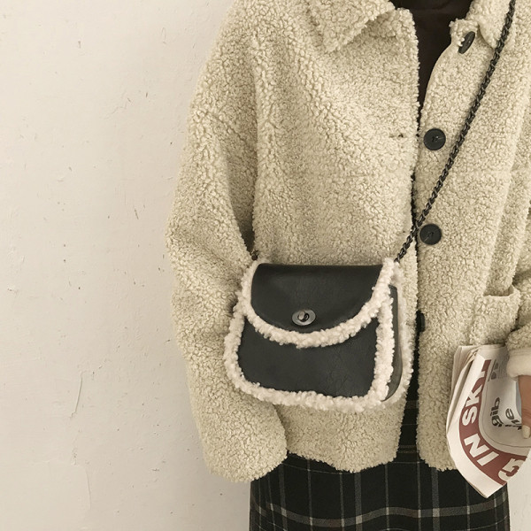 Φθινόπωρο-χειμωνιάτικη τσάντα από οικολογικό δέρμα και γούνα