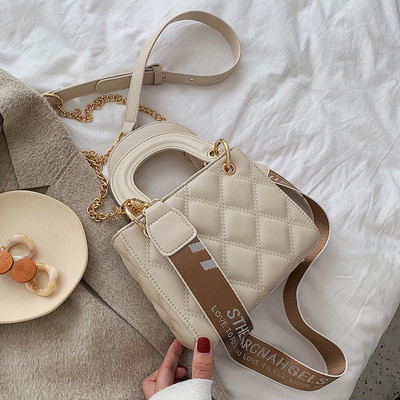 Γυναικεία καθημερινή τσάντα από οικολογικό δέρμα με υφασμάτινη λαβή