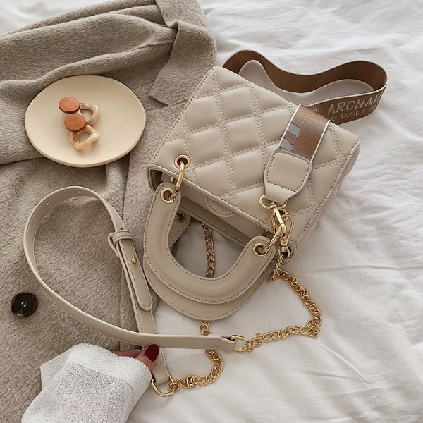 Γυναικεία καθημερινή τσάντα από οικολογικό δέρμα με υφασμάτινη λαβή