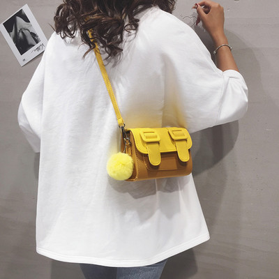 Új modell bőrtáska nőknek vállfogantyúval - két méretben