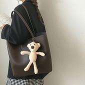 Suur nahast kott 3D ripatsiga