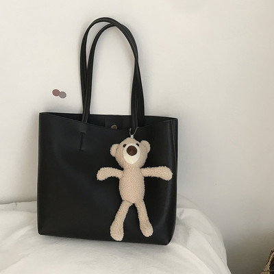 Suur nahast kott 3D ripatsiga