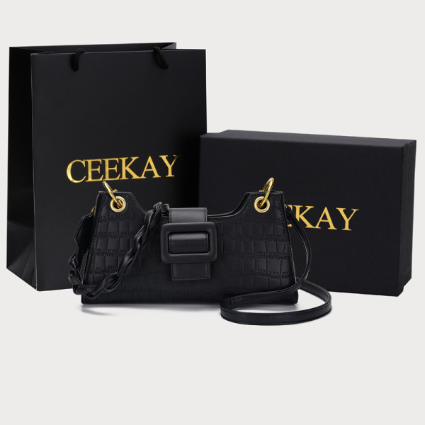 Bőr női táska csattal - két színben