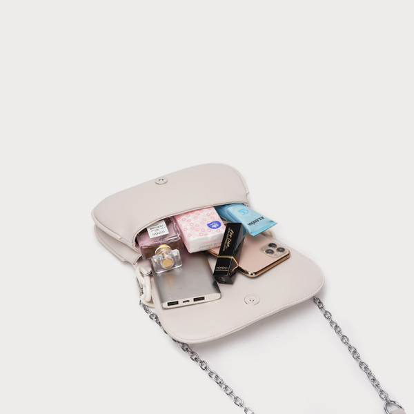 Stiilne kahe sangaga nahast naistekott