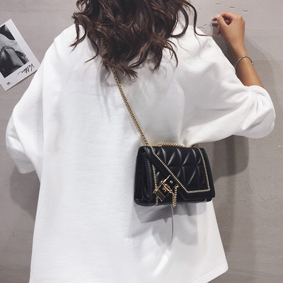 Έκο δερμάτινη τσάντα ώμου νέου μοντέλου με μεταλλική στερέωση - δύο μεγέθη