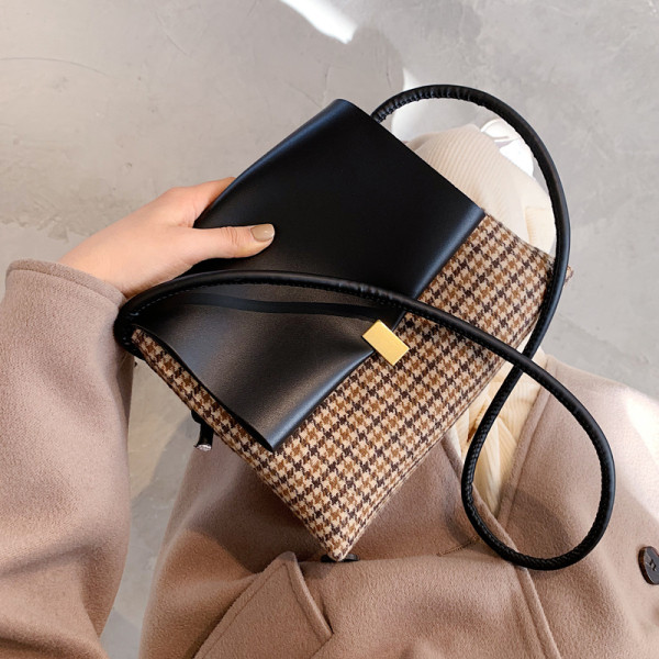 Kaasaegne pika sangaga ökonahast naistekott