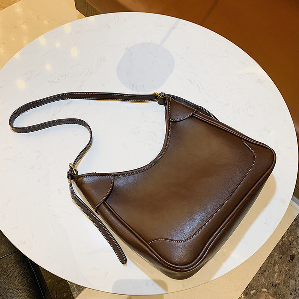 Naiste vabaaja pika sangaga nahast kott