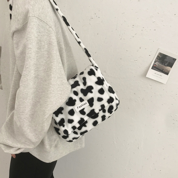 Női pehelytáska állatmintával