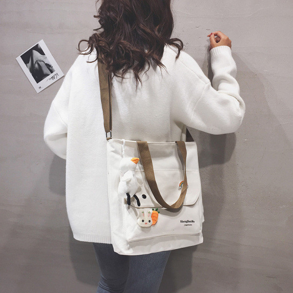 Uut mudelit naiste tekstiilist õlakott