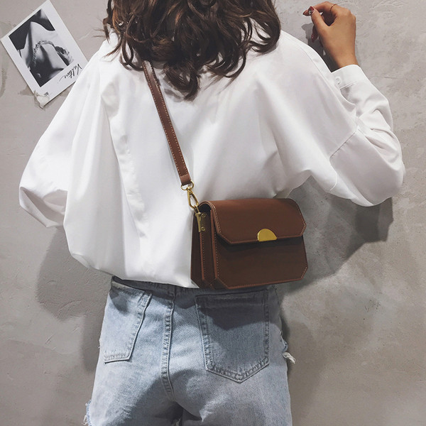 Modern kis eco-bőr válltáska