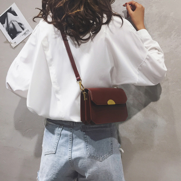 Modern kis eco-bőr válltáska