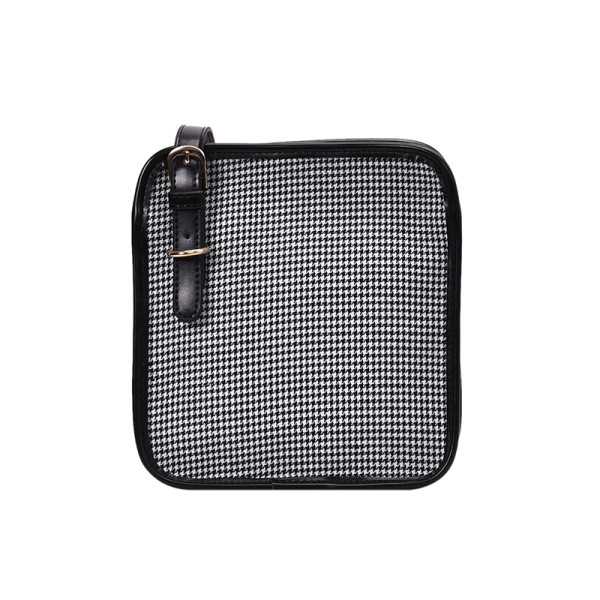 Hétköznapi női válltáska fekete és barna színben