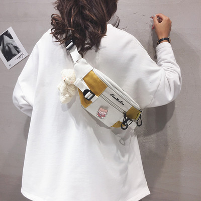 Új modell női válltáska cipzárral és medve medállal