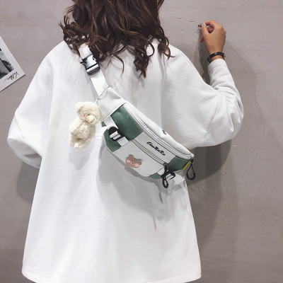 Új modell női válltáska cipzárral és medve medállal