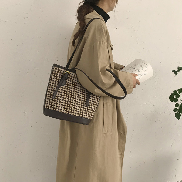 Műbőr és textil táska mindennapi használatra