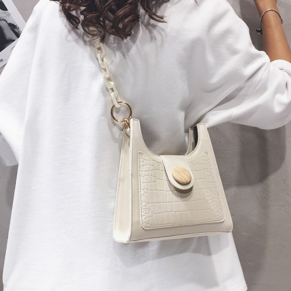 Novi model ženske torbe od eko kože sa ručkom za rame