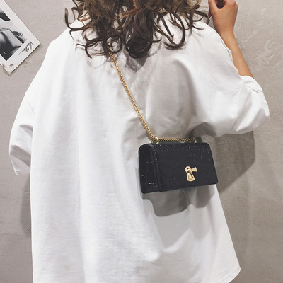 Καθημερινή μικρή οικολογική δερμάτινη τσάντα με μεταλλική στερέωση - δύο μεγέθη