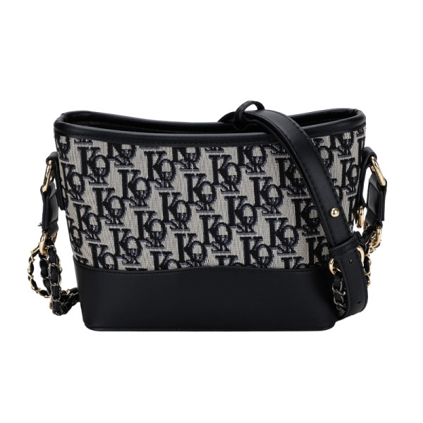 Női táska fekete és piros színben