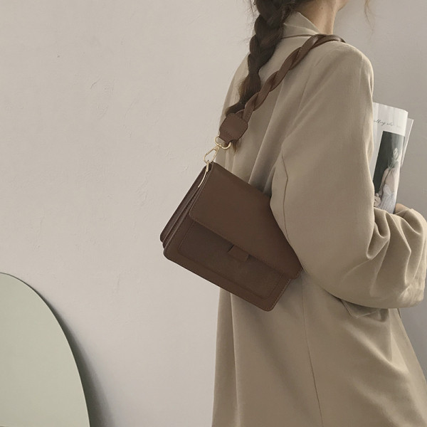 Μικρή έκο δερμάτινη τσάντα με μία λαβή