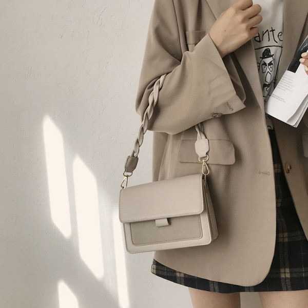 Μικρή έκο δερμάτινη τσάντα με μία λαβή